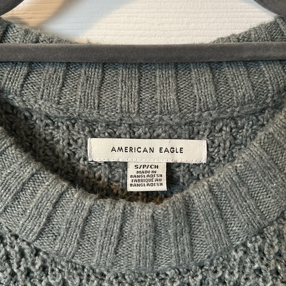American Eagle Oversized Crew Neck Sweater - Picture 2 of 5